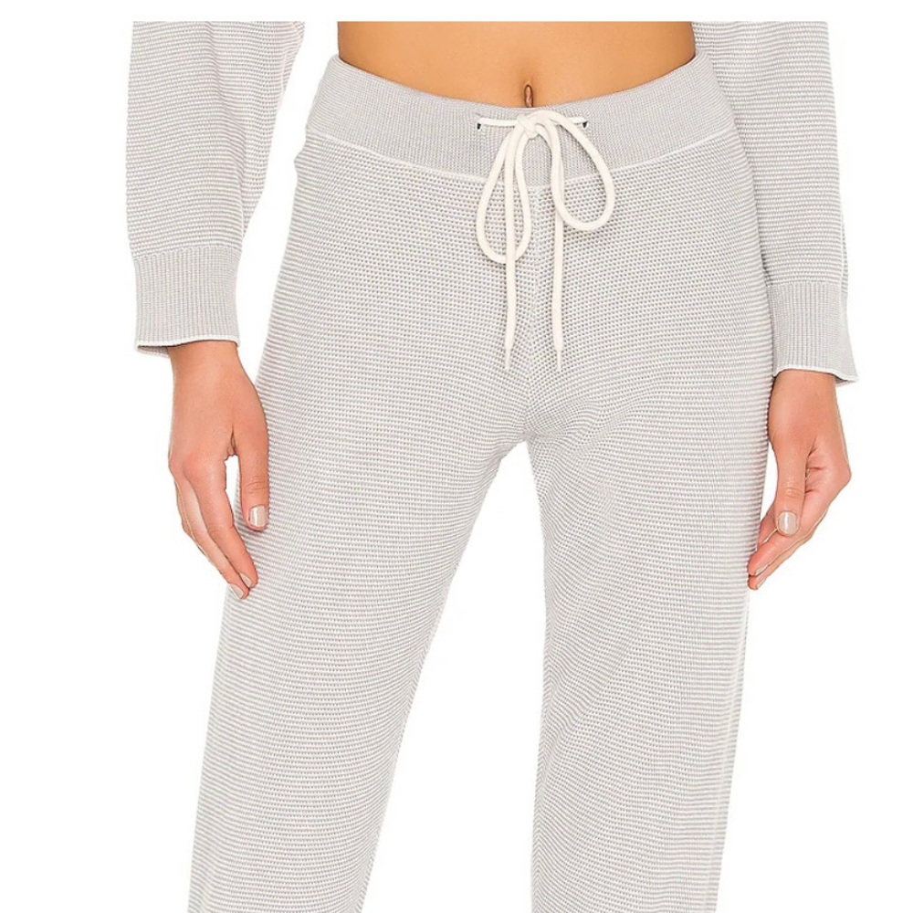 Super cute Varley Alice joggers!
